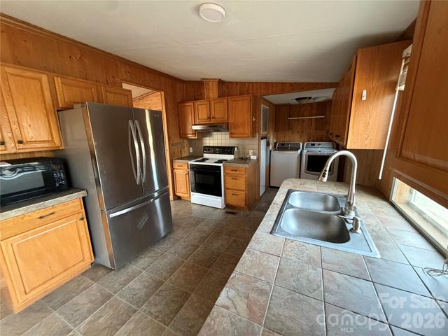 215 Humphrey Boulevard, Gastonia, NC 28052