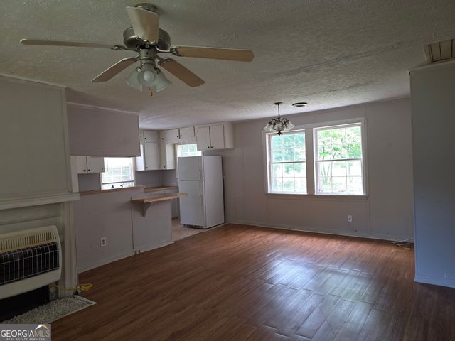 57 Weatherly Street, Buchanan, GA 30113