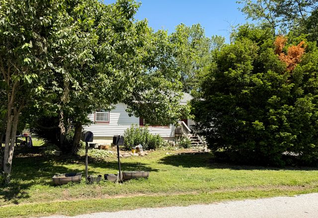 3235 W Calhoun Street, Springfield, MO 65802
