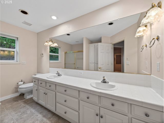 1407 Se Beech Pl, Gresham, OR 97080