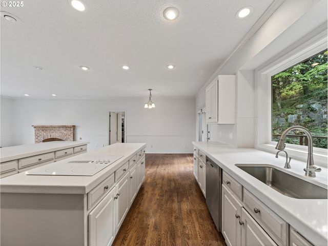 1407 Se Beech Pl, Gresham, OR 97080