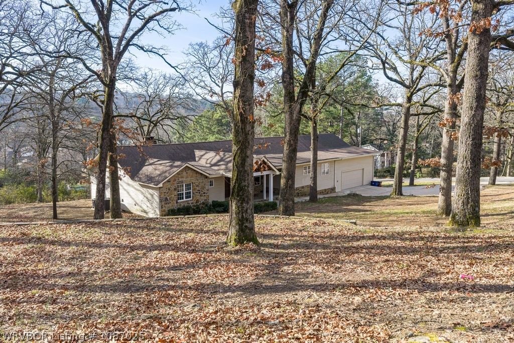 2802 Dallas Street 2802 Dallas Street