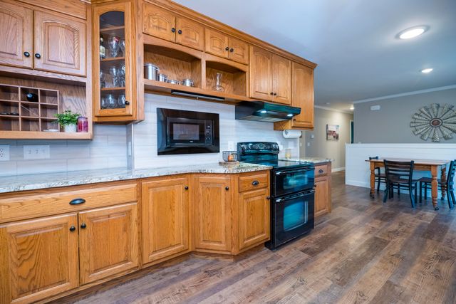 2675 N LOCUST GROVE CHURCH RD, Columbia, MO 65202