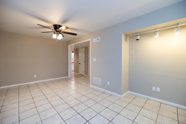 2675 N LOCUST GROVE CHURCH RD, Columbia, MO 65202