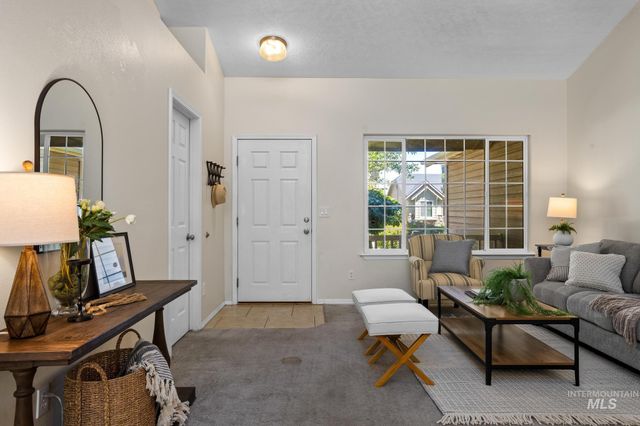 3527 N Maplestone Ave, Meridian, ID 83646