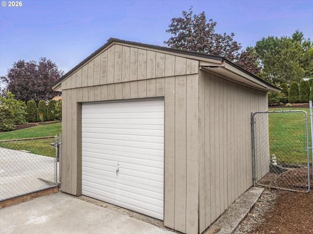 2755 Sw ANGELINE Ct, Gresham, OR 97080
