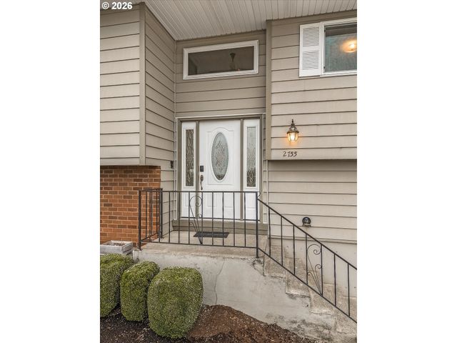 2755 Sw ANGELINE Ct, Gresham, OR 97080