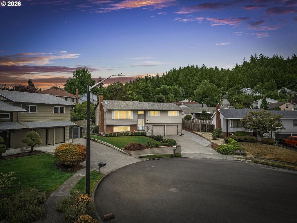 2755 Sw ANGELINE Ct, Gresham, OR 97080