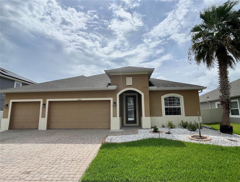 Image 1 of property listing at 12810 BOGGY VIEW DR, Orlando, FL 32824