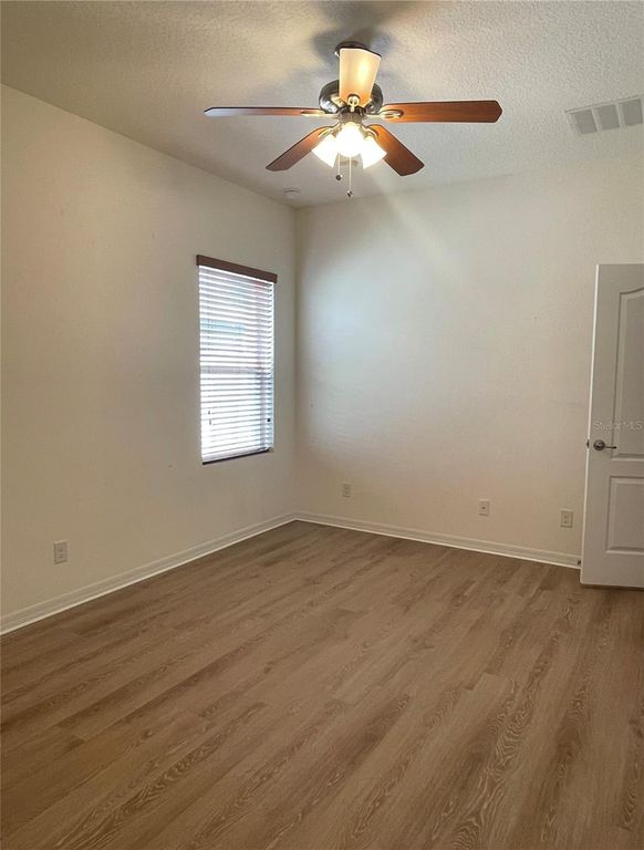 Image 23 of property listing at 12810 BOGGY VIEW DR, Orlando, FL 32824