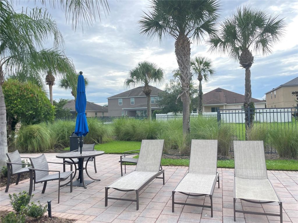Image 33 of property listing at 12810 BOGGY VIEW DR, Orlando, FL 32824