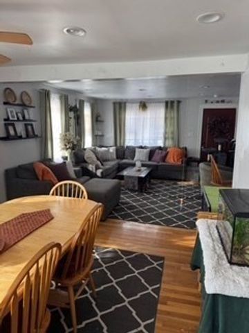 16 Tremont St, Peabody, MA 01960