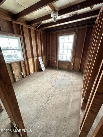 29 Lake Singleton Court, Little Egg Harbor, NJ 08087