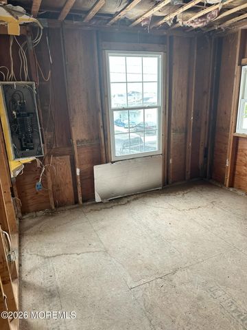 29 Lake Singleton Court, Little Egg Harbor, NJ 08087