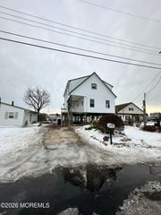 29 Lake Singleton Court, Little Egg Harbor, NJ 08087