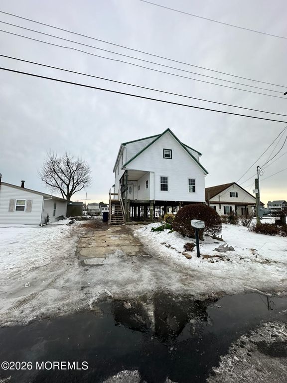 29 Lake Singleton Court, Little Egg Harbor, NJ 08087