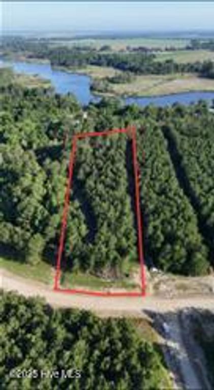 137 Cutter Bay Way, Stonewall, NC 28583