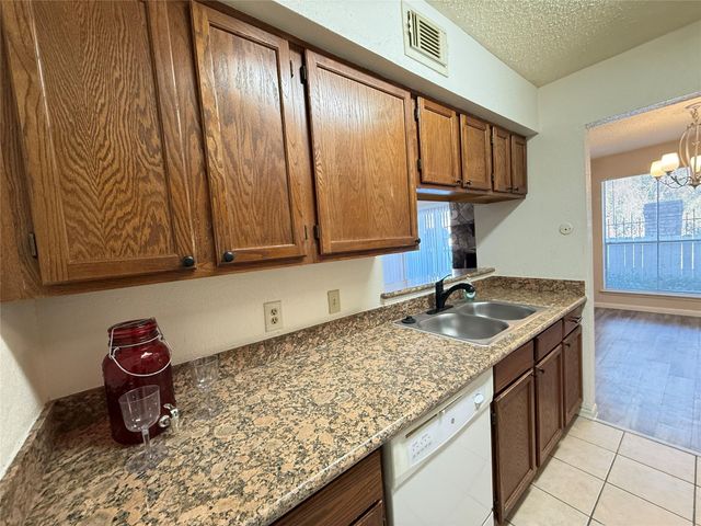 17401 Red Oak Drive 61, Houston, TX 77090