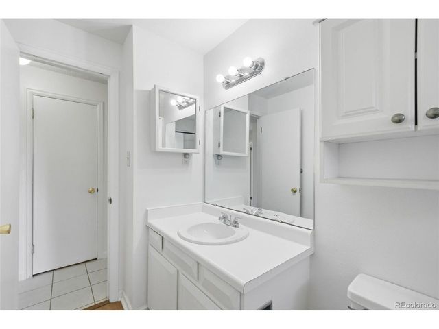 448 Neptune Ct, Lone Tree, CO 80124