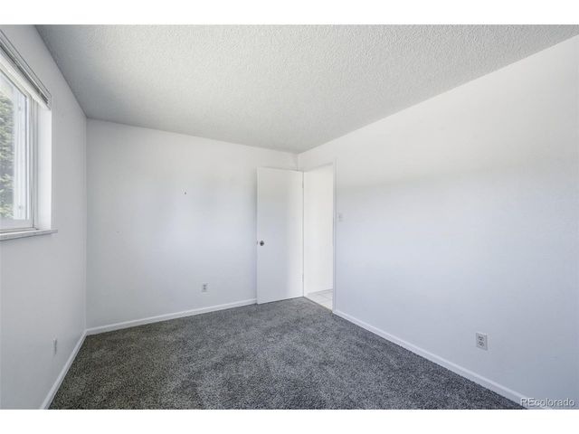 448 Neptune Ct, Lone Tree, CO 80124