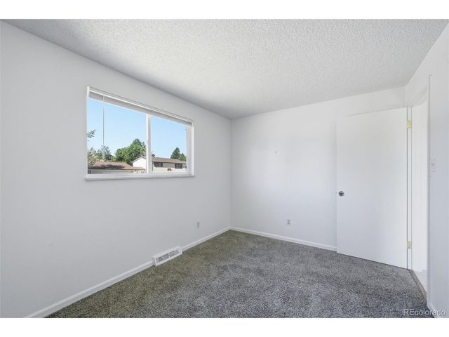 448 Neptune Ct, Lone Tree, CO 80124