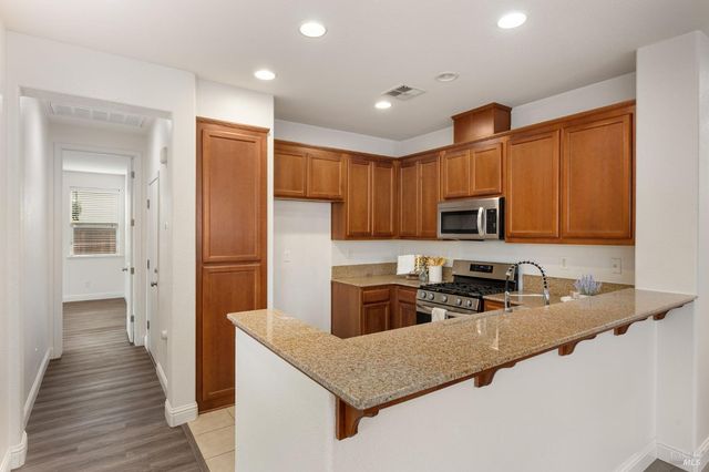 361 Tilden Cir, Vacaville, CA 95688