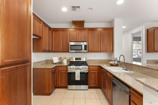 361 Tilden Cir, Vacaville, CA 95688