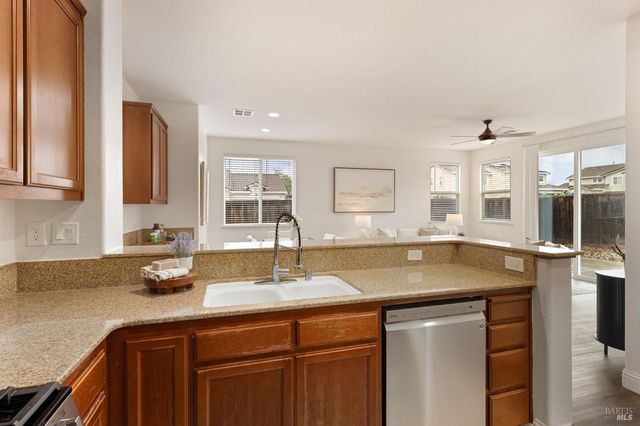 361 Tilden Cir, Vacaville, CA 95688