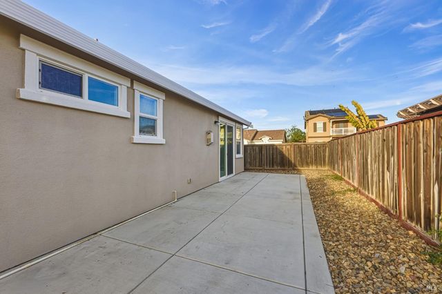 361 Tilden Cir, Vacaville, CA 95688