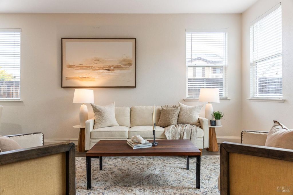 361 Tilden Cir, Vacaville, CA 95688