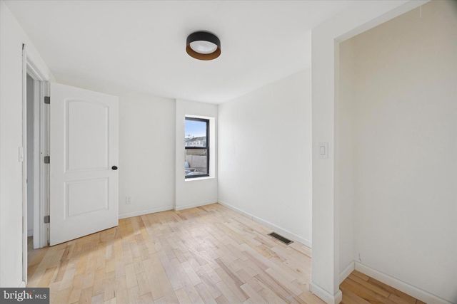 1253 S 32ND ST, Philadelphia, PA 19146