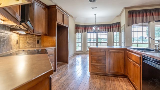 2300 E Emerald Bend Court, Granbury, TX 76049