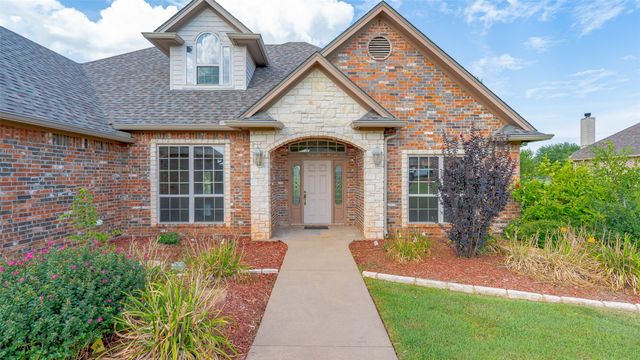 2300 E Emerald Bend Court, Granbury, TX 76049