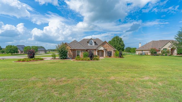 2300 E Emerald Bend Court, Granbury, TX 76049