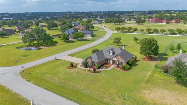 2300 E Emerald Bend Court, Granbury, TX 76049