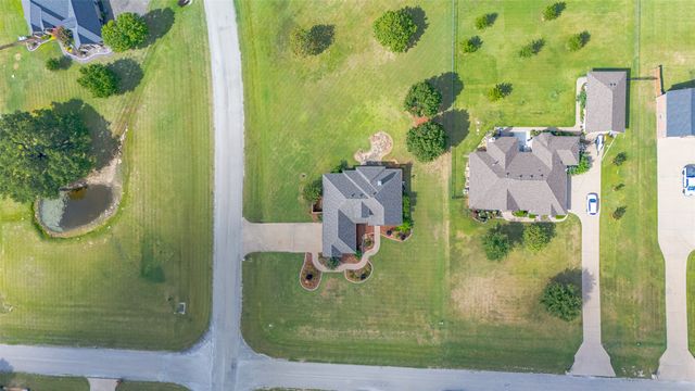 2300 E Emerald Bend Court, Granbury, TX 76049