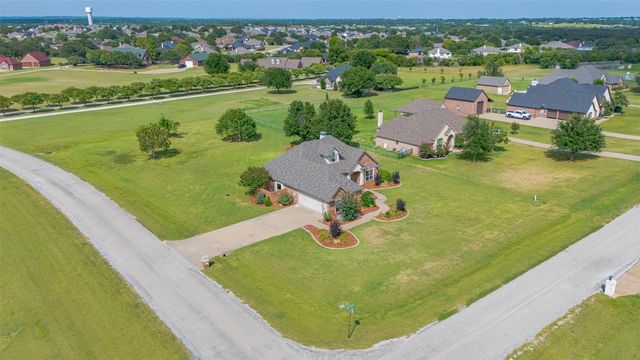 2300 E Emerald Bend Court, Granbury, TX 76049