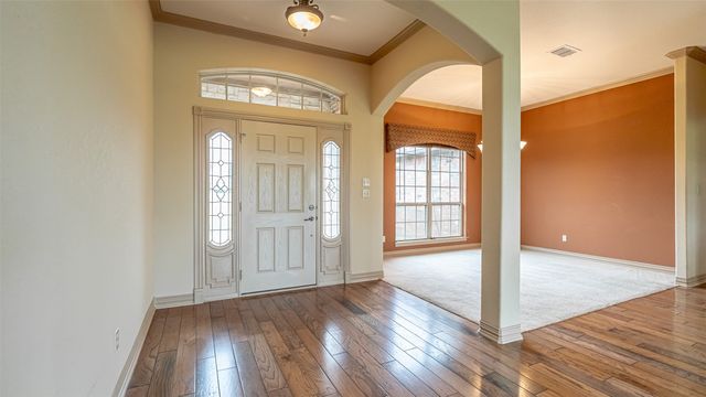 2300 E Emerald Bend Court, Granbury, TX 76049