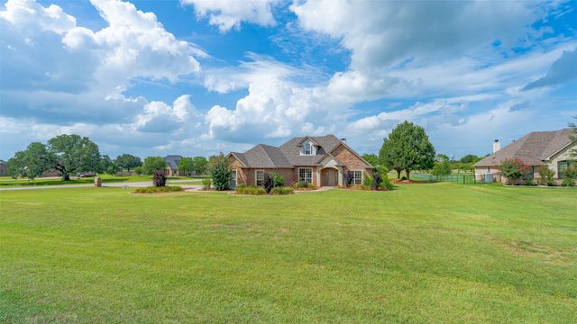 2300 E Emerald Bend Court, Granbury, TX 76049