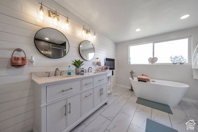 3281 S BROADWAY ST, Magna, UT 84044
