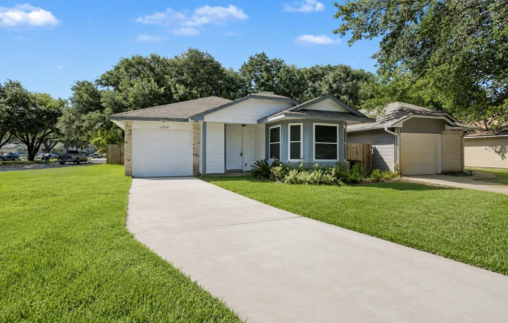 11938 Westwold Drive, Tomball, TX 77377