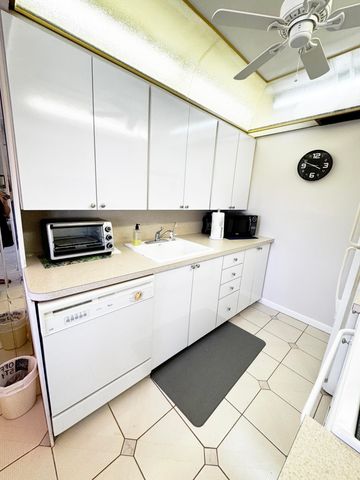 3097 NEWPORT S 3097, Deerfield Beach, FL 33442
