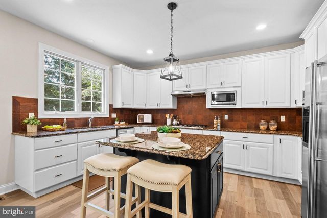 48 SLEEPY HOLLOW, Tabernacle, NJ 08088