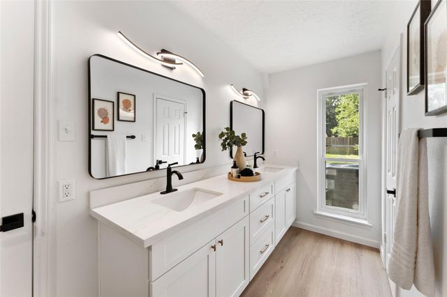 1223 Gladewick Drive, Houston, TX 77077