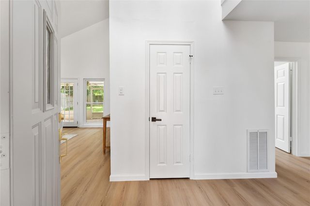 1223 Gladewick Drive, Houston, TX 77077