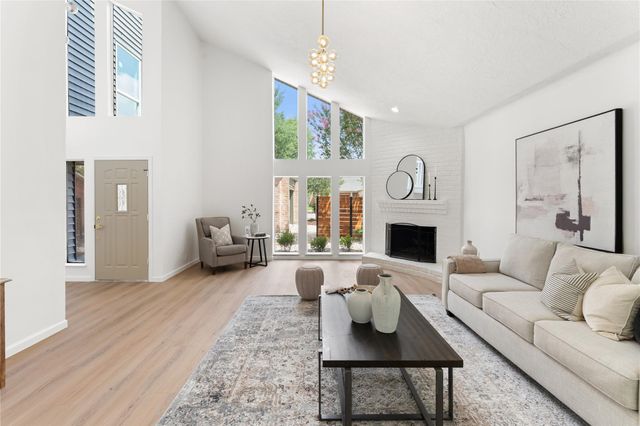 1223 Gladewick Drive, Houston, TX 77077