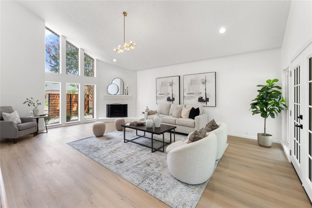 1223 Gladewick Drive, Houston, TX 77077