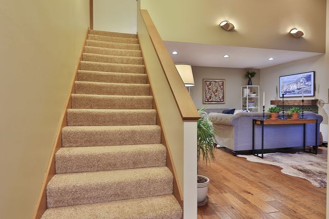 1006 Monroe Street, Pella, IA 50219