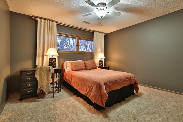 1006 Monroe Street, Pella, IA 50219