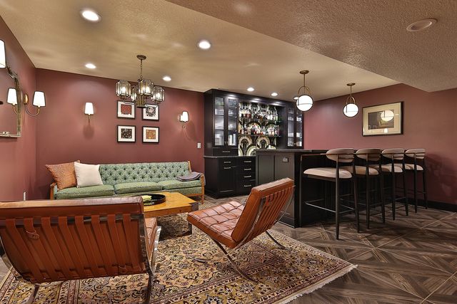 1006 Monroe Street, Pella, IA 50219